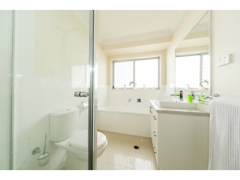 2/12 Jones Street, Coomera QLD 4209