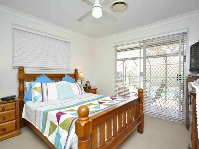 79 Parkes Drive, Helensvale QLD 4212