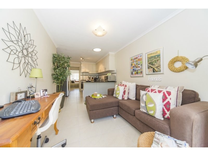 1/9 Chaplin Crescent, Oxenford QLD 4210