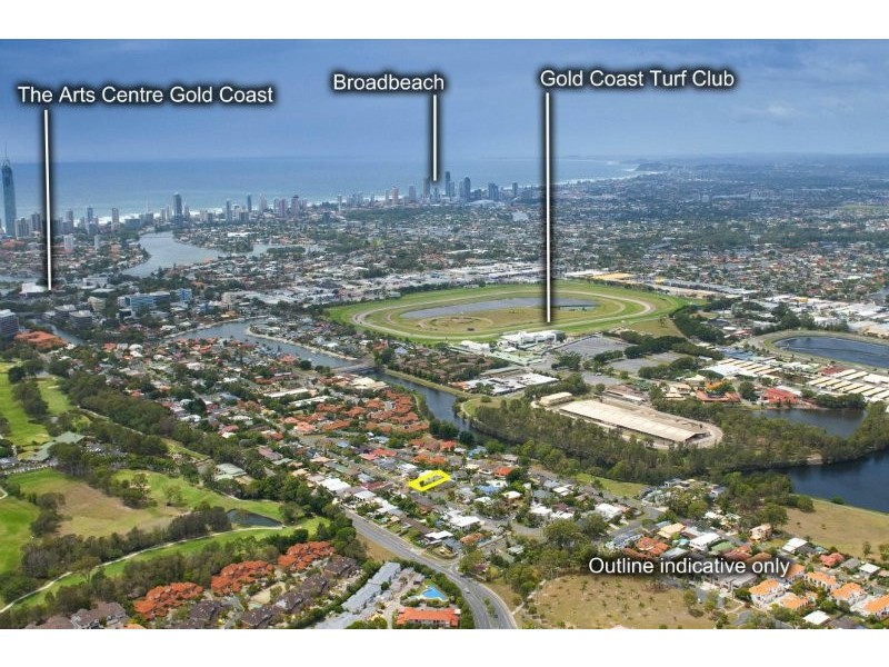 2/46 Heeb Street, Bundall QLD 4217