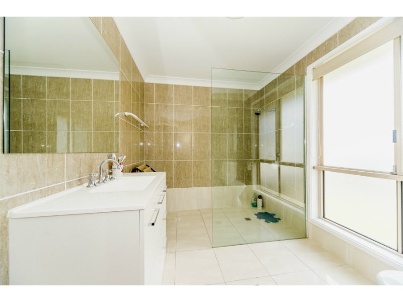 213 Banyula Drive, Gaven QLD 4211