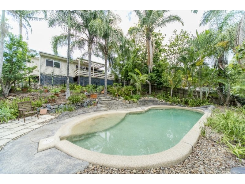 39 Adaminaby Drive, Helensvale QLD 4212