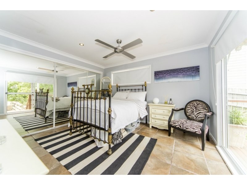 39 Adaminaby Drive, Helensvale QLD 4212