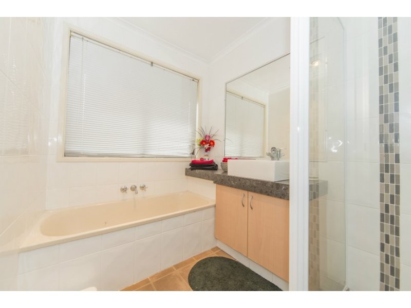62 Latrobe Avenue, Helensvale QLD 4212