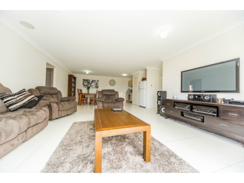 2/20 Aldgate Crescent, Pacific Pines QLD 4211