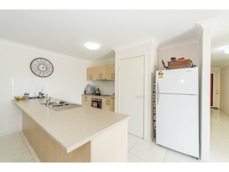 2/20 Aldgate Crescent, Pacific Pines QLD 4211