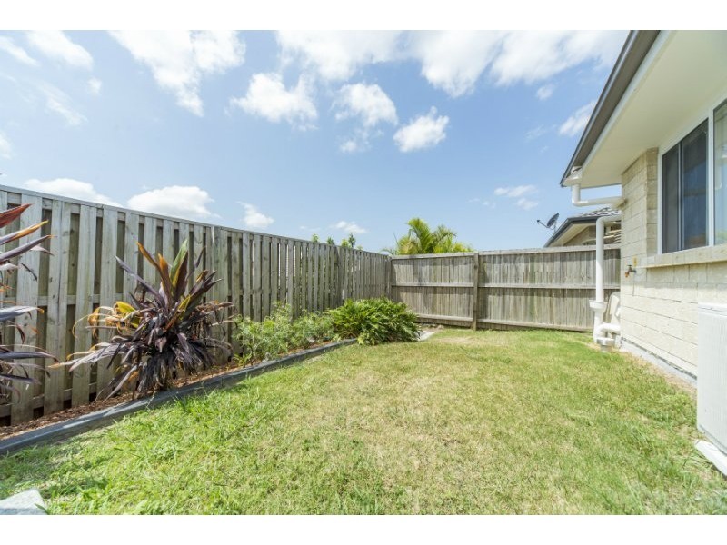 2/20 Aldgate Crescent, Pacific Pines QLD 4211