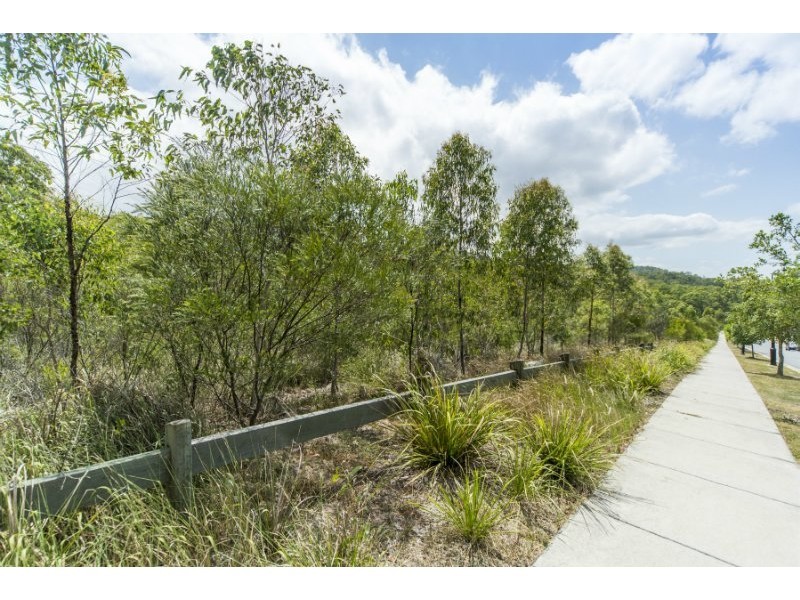 2/20 Aldgate Crescent, Pacific Pines QLD 4211