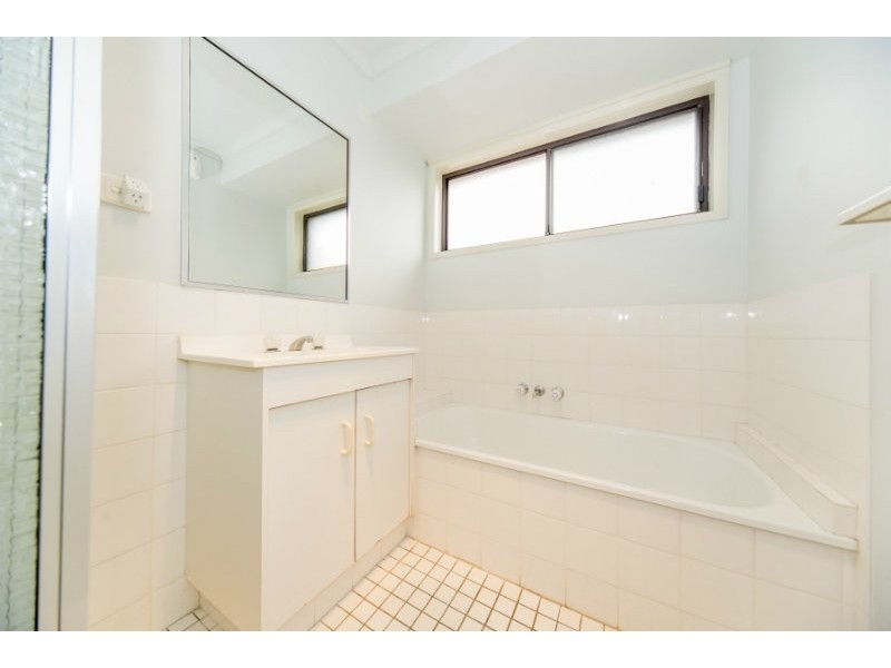 2/5 Cinema Street, Oxenford QLD 4210