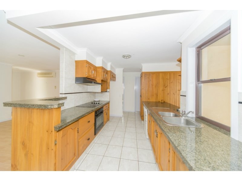 6 Tambo Court, Helensvale QLD 4212