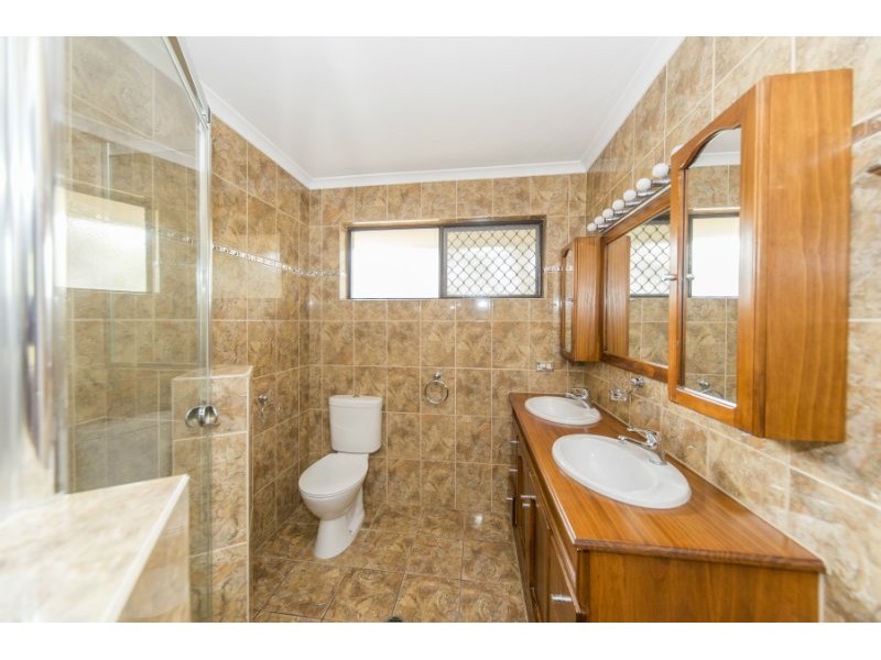 6 Tambo Court, Helensvale QLD 4212