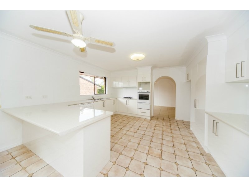 51 Tamworth Drive, Helensvale QLD 4212