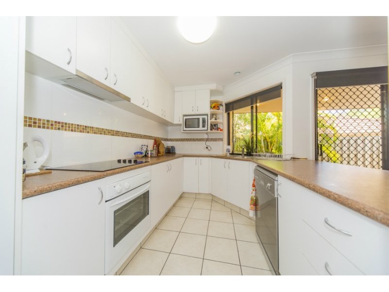 19/24 Amsonia Court, Arundel QLD 4214