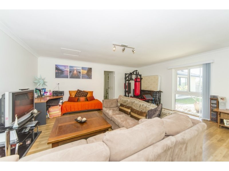 77 Santa Isobel Boulevarde, Pacific Pines QLD 4211