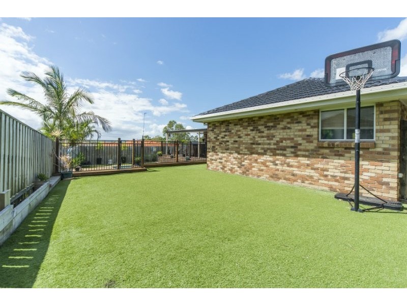 77 Santa Isobel Boulevarde, Pacific Pines QLD 4211