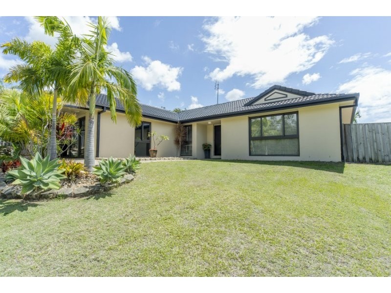 77 Santa Isobel Boulevarde, Pacific Pines QLD 4211