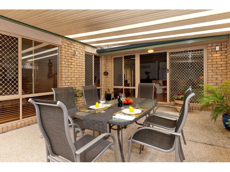 24/1 Archipelago Street, Pacific Pines QLD 4211