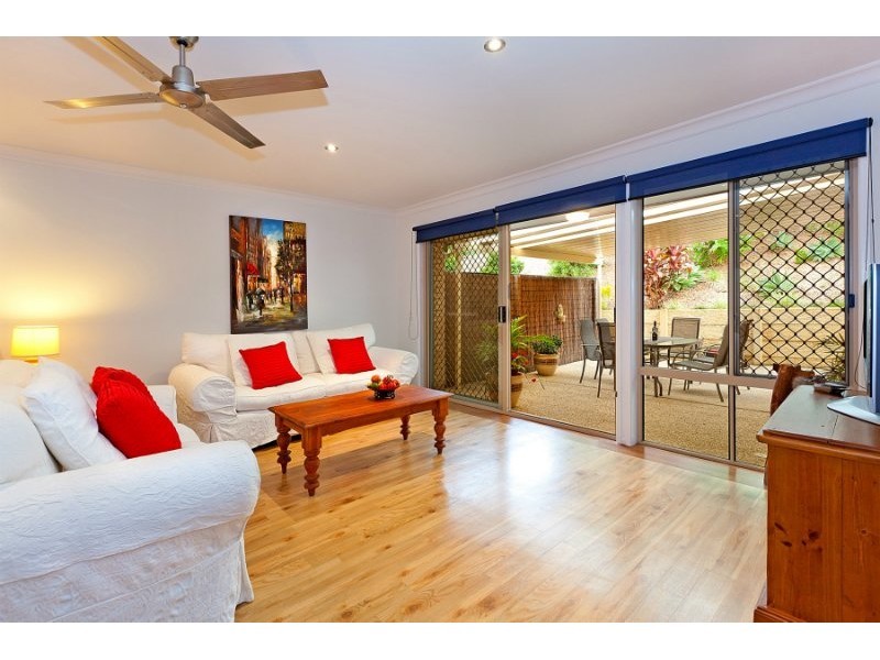 24/1 Archipelago Street, Pacific Pines QLD 4211