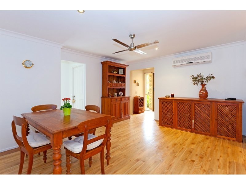 24/1 Archipelago Street, Pacific Pines QLD 4211