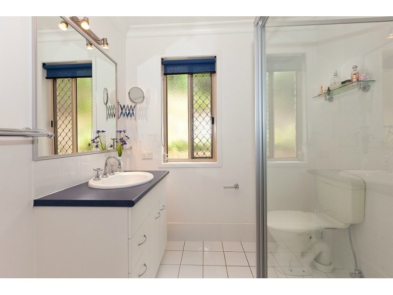 24/1 Archipelago Street, Pacific Pines QLD 4211