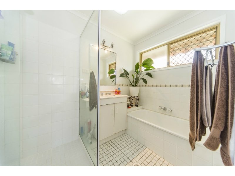 2/3 Vine Court, Oxenford QLD 4210