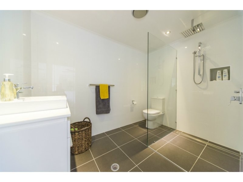 1 Tambo Court, Helensvale QLD 4212