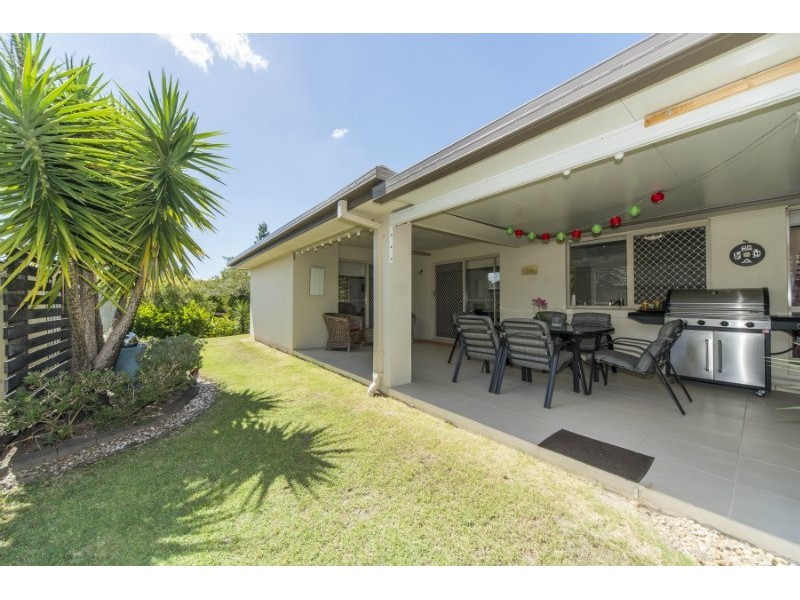 27 Witheren Circuit, Pacific Pines QLD 4211