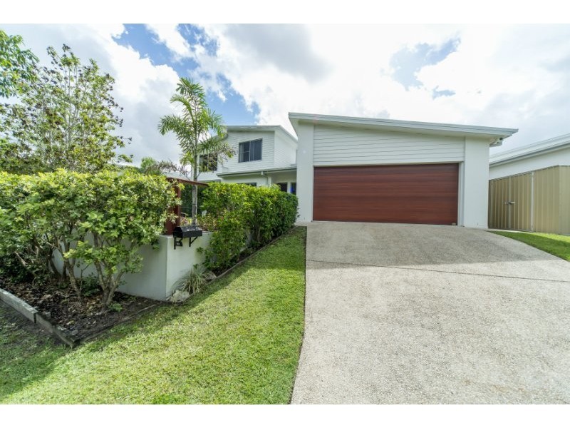 15B Shannonbrook Grove, Oxenford QLD 4210