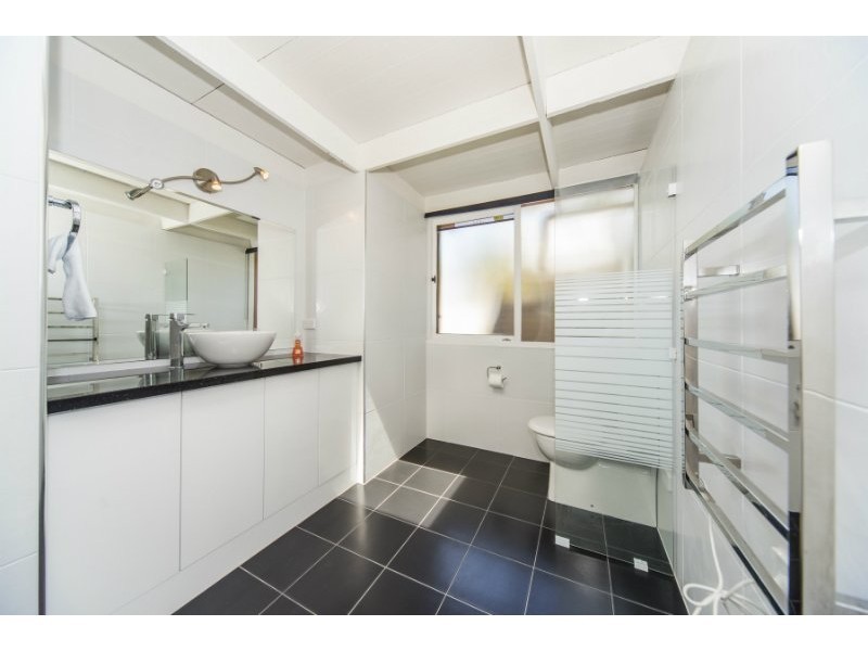 17 Cadell Drive, Helensvale QLD 4212