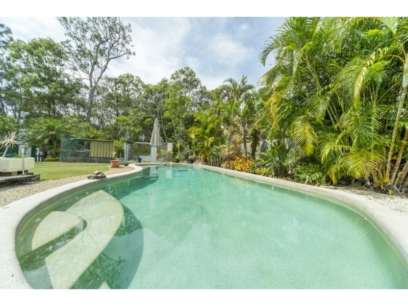 4 Poeppel Place, Helensvale QLD 4212