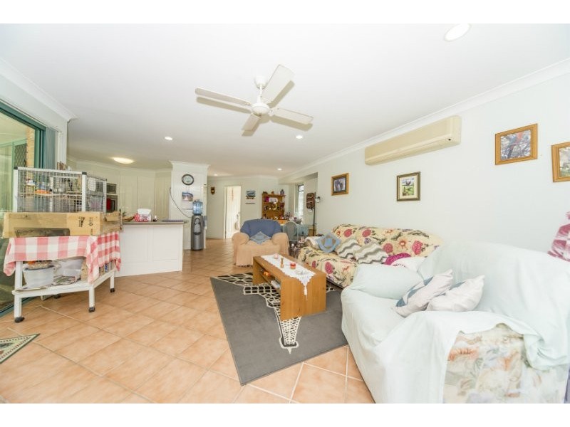 4 Poeppel Place, Helensvale QLD 4212