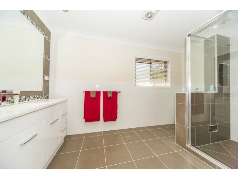 5 Weka Street, Oxenford QLD 4210