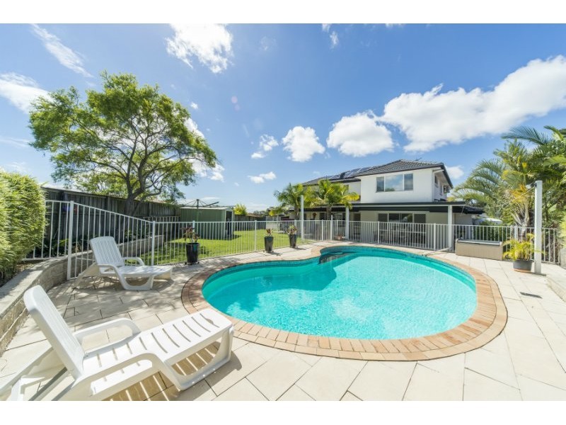 12 Boreen Court, Helensvale QLD 4212