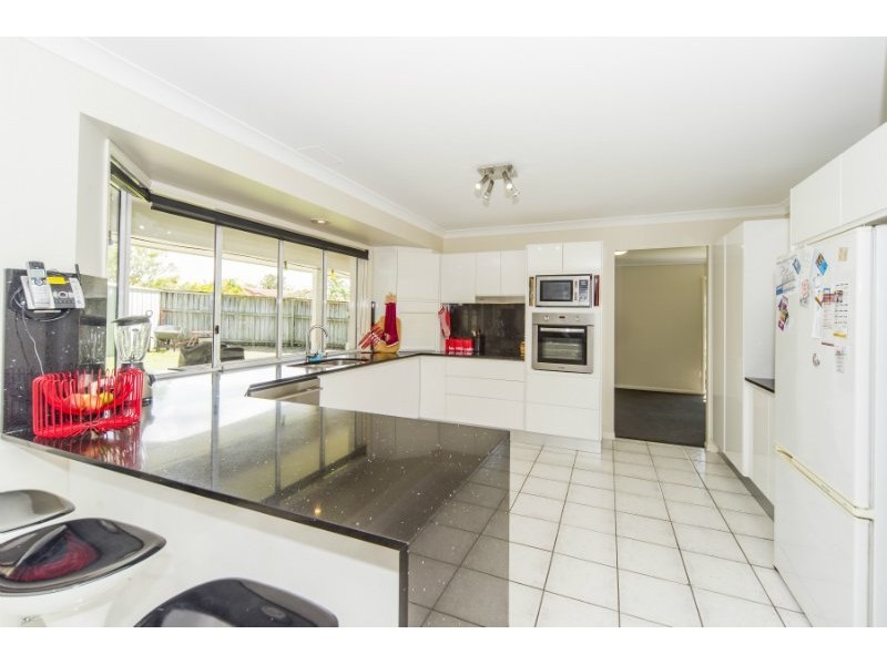 12 Boreen Court, Helensvale QLD 4212