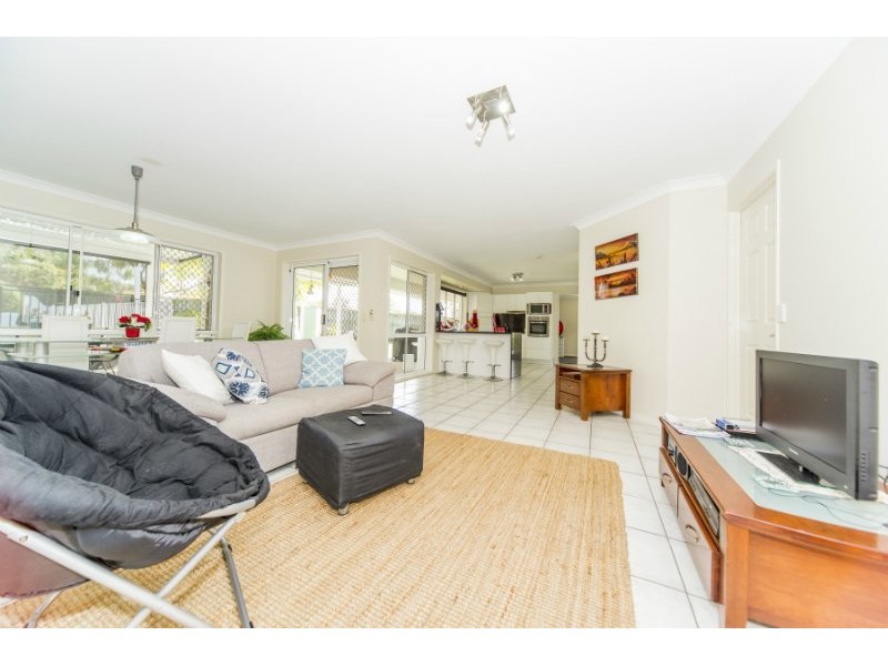 12 Boreen Court, Helensvale QLD 4212