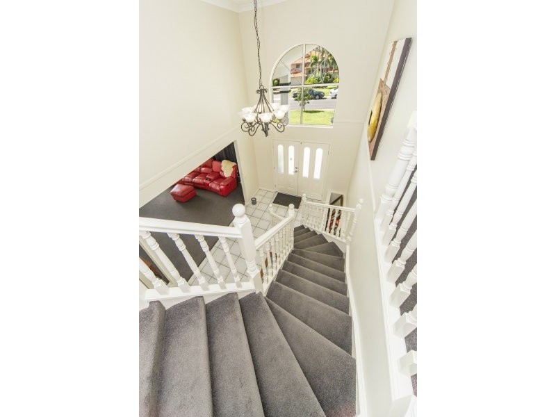 12 Boreen Court, Helensvale QLD 4212