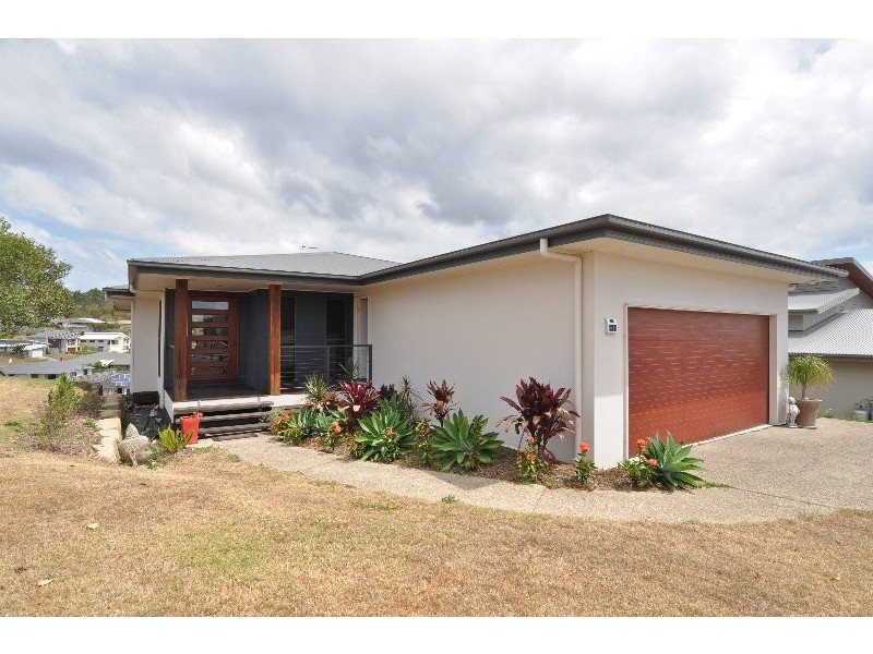 137 Wunburra Circle, Pacific Pines QLD 4211