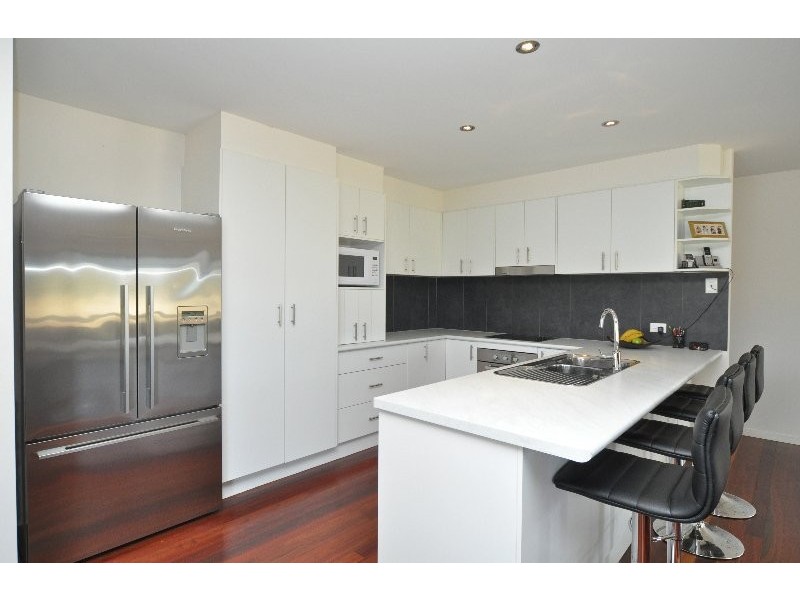 137 Wunburra Circle, Pacific Pines QLD 4211