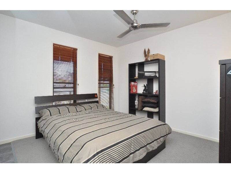 137 Wunburra Circle, Pacific Pines QLD 4211