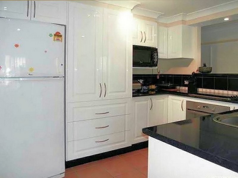 2/81 Cootharaba Drive, Helensvale QLD 4212