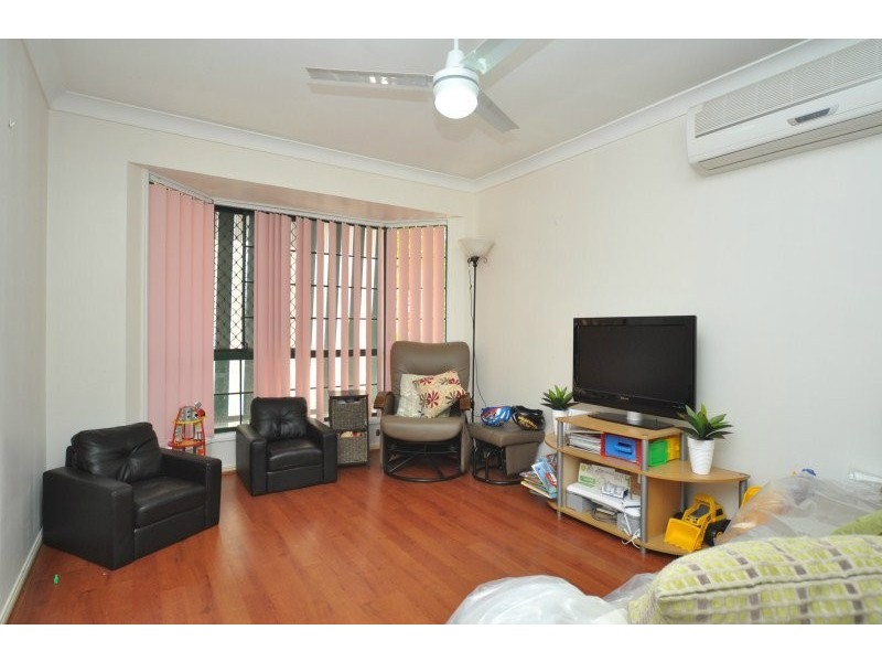 2/81 Cootharaba Drive, Helensvale QLD 4212