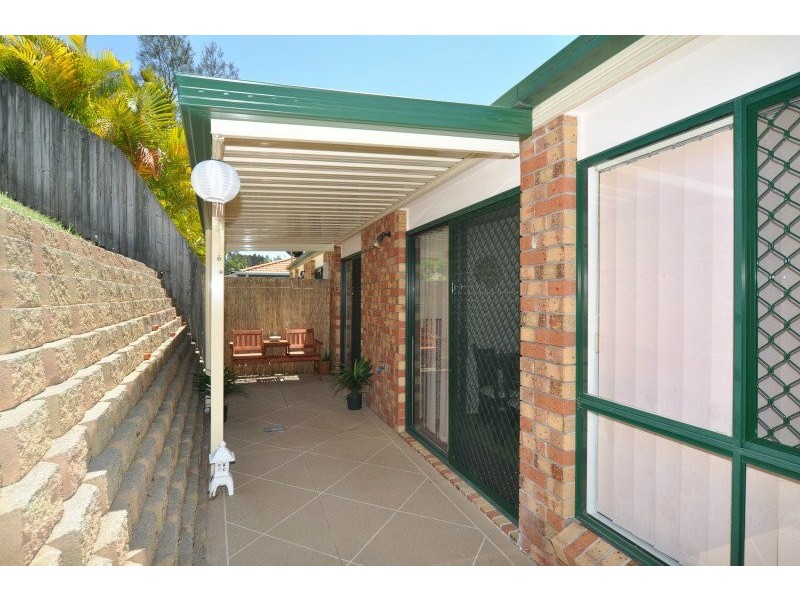 2/81 Cootharaba Drive, Helensvale QLD 4212