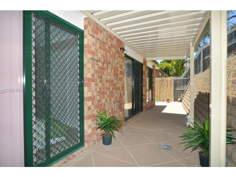 2/81 Cootharaba Drive, Helensvale QLD 4212