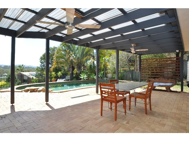 8 Katoomba Court, Helensvale QLD 4212