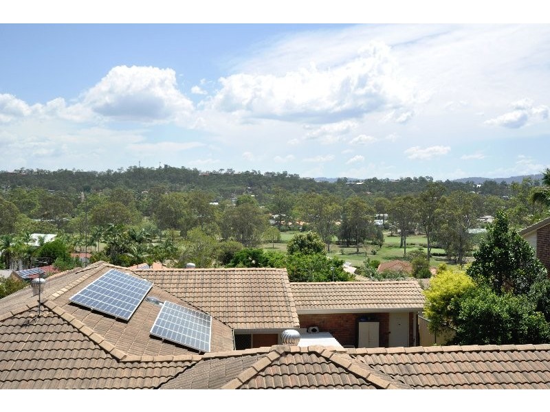 8 Katoomba Court, Helensvale QLD 4212