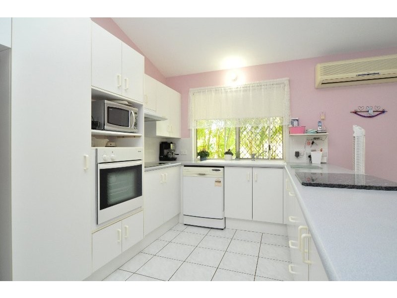 8 Meadowvale street, Oxenford QLD 4210