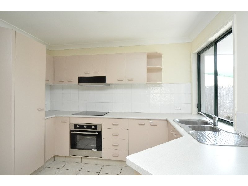 52 Marble Arch Place, Arundel QLD 4214