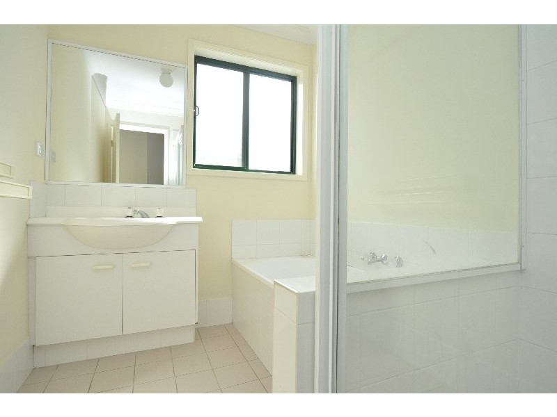 52 Marble Arch Place, Arundel QLD 4214