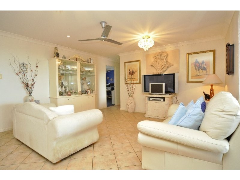 11 Mitaro Rise, Pacific Pines QLD 4211