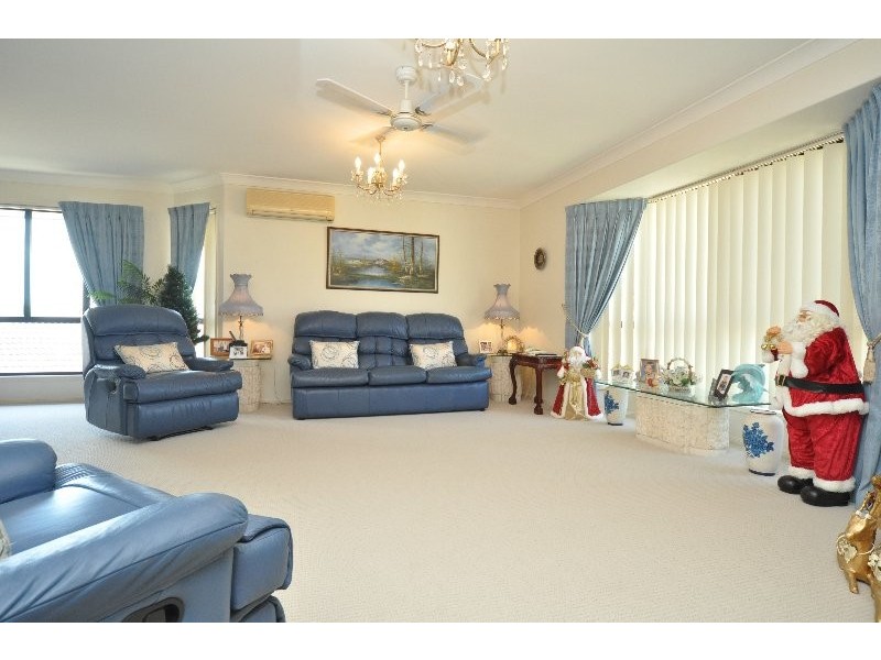 11 Mitaro Rise, Pacific Pines QLD 4211